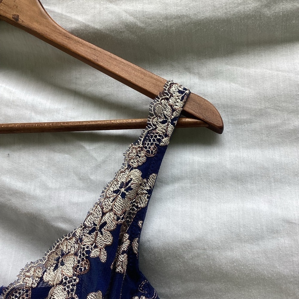 Unbranded blue and silver embroidered floral sheer bra, size 36C - Picture 3 of 7